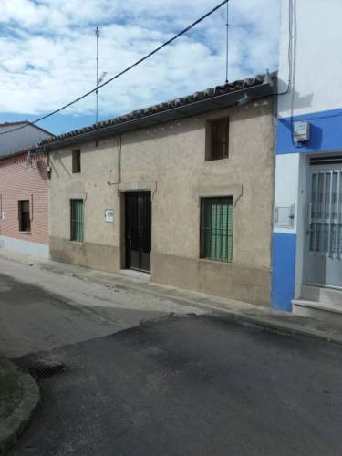 http://www.toctocinmobiliaria.es:80/imagen/imagen_crop/133605/venta-casa-otros-pueblos.jpg