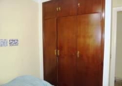 http://www.toctocinmobiliaria.es:80/imagen/imagen/121125/venta-piso-comuneros-rollo.jpg