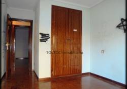 http://www.toctocinmobiliaria.es:80/imagen/imagen/122156/venta-piso-b-antiguo-palacio-congresos.jpg