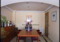http://www.toctocinmobiliaria.es:80/imagen/imagen/122179/venta-chalet-adosado-santa-marta.jpg