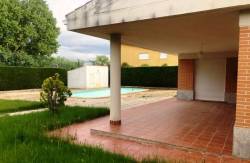 http://www.toctocinmobiliaria.es:80/imagen/imagen/128800/venta-chalet-otros-pueblos.jpg