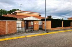 http://www.toctocinmobiliaria.es:80/imagen/imagen/128801/venta-chalet-otros-pueblos.jpg