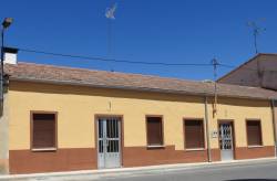 http://www.toctocinmobiliaria.es:80/imagen/imagen/130055/venta-apartamento-alba-de-tormes.jpg