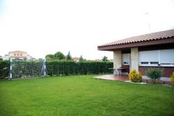 http://www.toctocinmobiliaria.es:80/imagen/imagen/130519/venta-chalet-otros-pueblos.jpg