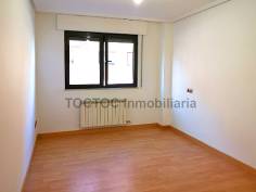 http://www.toctocinmobiliaria.es:80/imagen/imagen/131876/venta-piso-alto-rollo.jpg