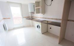 http://www.toctocinmobiliaria.es:80/imagen/imagen/132187/venta-piso-calvarrasa.jpg