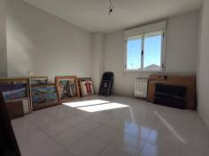 http://www.toctocinmobiliaria.es:80/imagen/imagen/132724/venta-piso-tejares.jpg