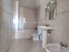 http://www.toctocinmobiliaria.es:80/imagen/imagen/132731/venta-piso-tejares.jpg