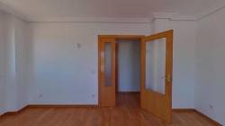 http://www.toctocinmobiliaria.es:80/imagen/imagen/134035/venta-piso-huerta-otea.jpg