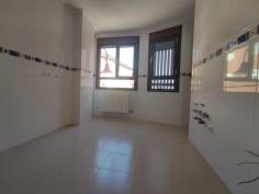 http://www.toctocinmobiliaria.es:80/imagen/imagen/135981/venta-piso-santa-marta.jpg