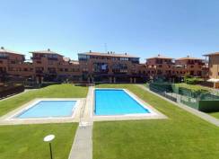 http://www.toctocinmobiliaria.es:80/imagen/imagen/136292/venta-duplex-salas-bajas-lasalle.jpg