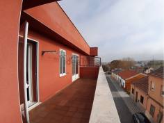 http://www.toctocinmobiliaria.es:80/imagen/imagen/147328/venta-piso-tejares.jpg