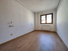 http://www.toctocinmobiliaria.es:80/imagen/imagen/148524/venta-piso-villares.jpg