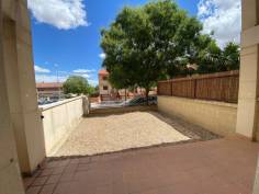 http://www.toctocinmobiliaria.es:80/imagen/imagen/149100/venta-chalet-adosado-huerta-otea.jpg