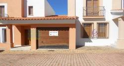 http://www.toctocinmobiliaria.es:80/imagen/imagen/150261/venta-chalet-adosado-otros-pueblos.jpg