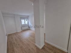 http://www.toctocinmobiliaria.es:80/imagen/imagen/150595/venta-piso-comuneros-rollo.jpg