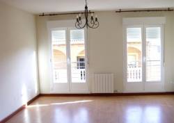 http://www.toctocinmobiliaria.es:80/imagen/imagen/1660/venta-chalet-adosado-castellanos-de-moriscos.jpg