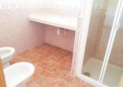 http://www.toctocinmobiliaria.es:80/imagen/imagen/23200/venta-chalet-adosado-salas-bajas-lasalle.jpg