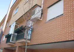http://www.toctocinmobiliaria.es:80/imagen/imagen/54778/venta-chalet-adosado-alto-rollo.jpg