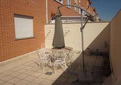 http://www.toctocinmobiliaria.es:80/imagen/imagen/54784/venta-chalet-adosado-alto-rollo.jpg