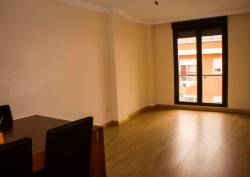 http://www.toctocinmobiliaria.es:80/imagen/imagen/726/venta-piso-ctera-ledesma.jpg