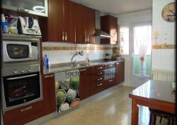 http://www.toctocinmobiliaria.es:80/imagen/imagen/98645/venta-chalet-adosado-chinchibarra-garrido.jpg